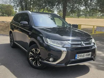 Used Mitsubishi Outlander P-HEV 2016 Black Estate