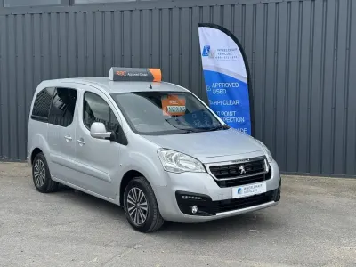 Second-hand Peugeot TePee Allure 2016 Argintiu Monovolum