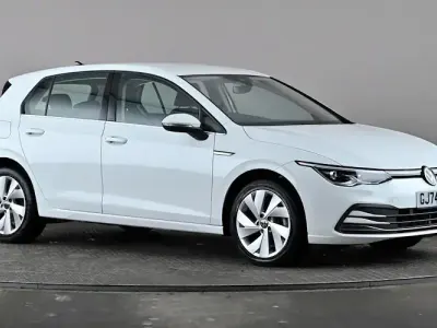 Used VW Golf VIII Style 131 HP (96 kW) 2024 White Hatchback