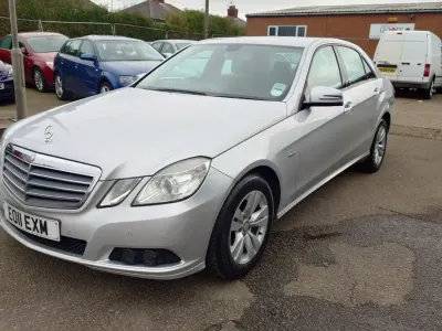 Usado Mercedes E200 SE 2011 Prateado Sedan