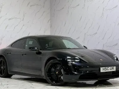 Usado Porsche Taycan 350 kW (476 HP) 2023 Sedan