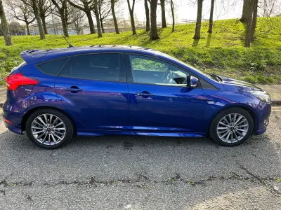 Used Ford Focus ST-Line 140 HP (102 kW) 2018 Blue Hatchback