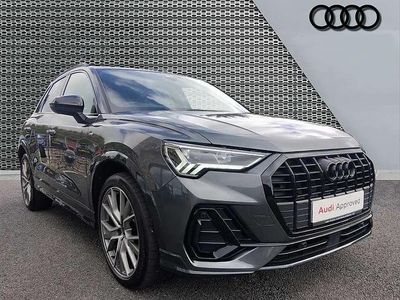Begagnad Audi Q3 Black Edition 150 HK (110 kW) 2024 Grå SUV