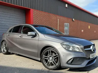 Używany Mercedes A180 Executive 109 KM (80 kW) 2017 Szary Hatchback