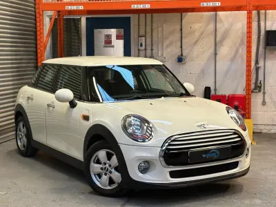 Used Mini Cooper Hatch 2015 White Hatchback