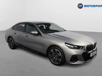 Begagnad BMW 520 M Sport 2024 Grå Sedan