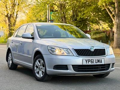 Begagnad Skoda Octavia SE 105 HK (77 kW) 2011 Silver Halvkombi
