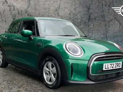 Used Mini Cooper Classic 134 HP (98 kW) 2022 Green Hatchback