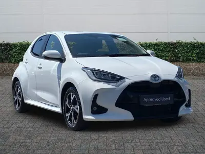 Used Toyota Yaris Design 2025 White Hatchback