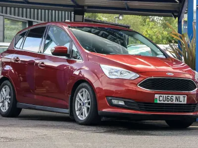 Used Ford C-MAX Zetec 120 HP (88 kW) 2016 Red MPV