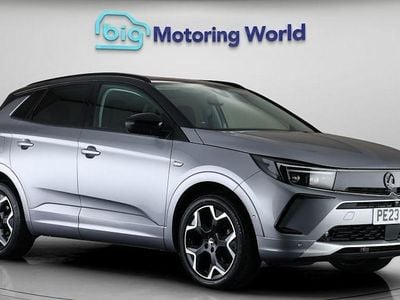 Second-hand Vauxhall Grandland X Ultimate 131 CP (96 kW) 2023 Gri SUV