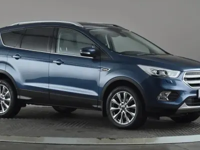 Begagnad Ford Kuga Titanium 150 HK (110 kW) 2019 Blå SUV