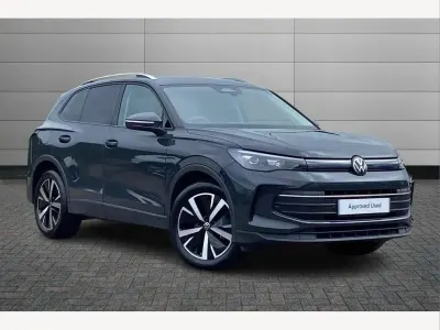 Używany VW Tiguan Match 128 KM (94 kW) 2025 Szary SUV