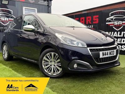 Used Peugeot 208 Allure 82 HP (60 kW) 2016 Blue Hatchback