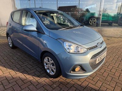 Blue Used 2015 Hyundai i10 SE Hatchback | £7,495 (Fair price)
