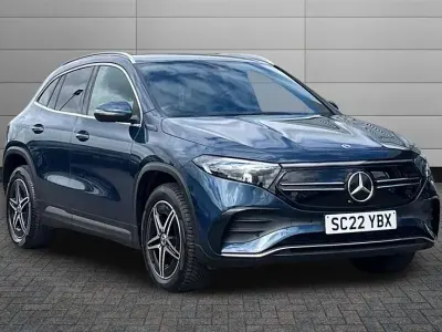 Begagnad Mercedes EQA250 AMG line 139 kW (190 HK) 2022 Blå SUV