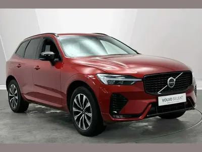 Used Volvo XC60 Plus 194 HP (142 kW) 2023 Red SUV