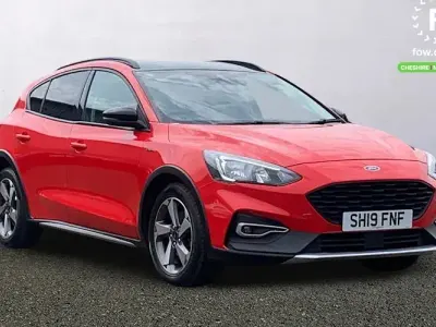 Used Ford Focus Active 125 HP (91 kW) 2019 Red Hatchback