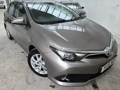 Used Toyota Auris 2016