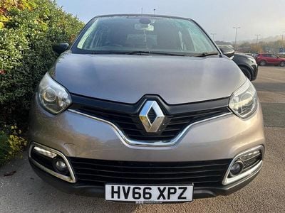 Used Renault Captur Dynamique 90 HP (66 kW) 2016 Grey SUV
