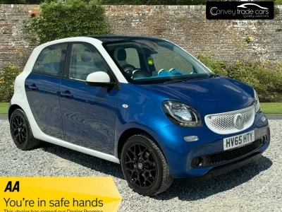 Used Smart ForFour Premium 90 HP (66 kW) 2015 Blue Hatchback