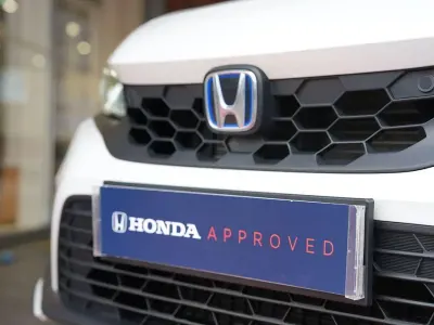 Used Honda Civic Hybrid 184 HP (135 kW) 2024 White Hatchback