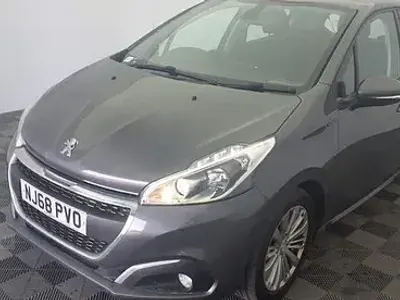 Used Peugeot 208 Signature Sky 2018 Grey Hatchback