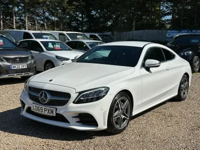 Używany Mercedes C200 AMG line 184 KM (135 kW) 2019 Biały Coupe