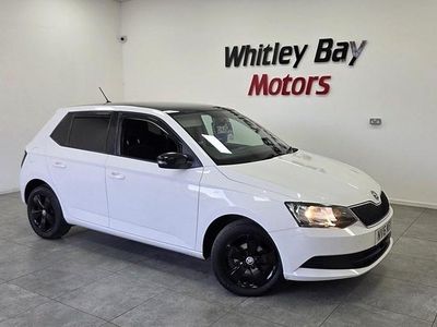 Used Skoda Fabia SE 90 HP (66 kW) 2016 White Hatchback