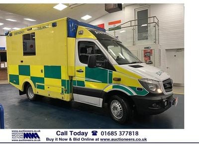 Used Mercedes Sprinter 190 HP (139 kW) 2015 Yellow Van