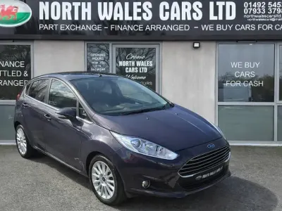 Używany Ford Fiesta Titanium 105 KM (77 kW) 2013 Szary Hatchback