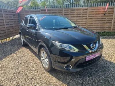 Gebraucht Nissan Qashqai Acenta 110 PS (80 kW) 2014 Schwarz SUV