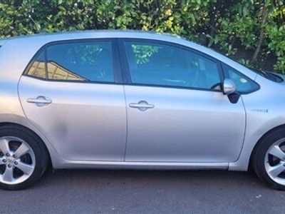 used Toyota Auris s 1.8 VVT-h T4 Hatchback