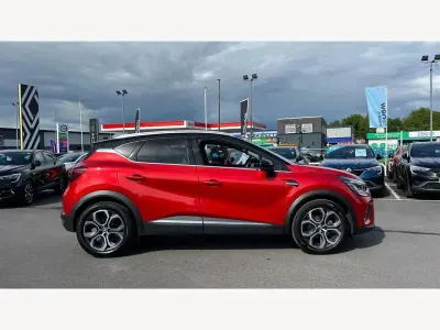 Used Renault Captur Techno 142 HP (104 kW) 2023 Red  SUV