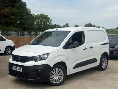 Used Peugeot Partner 2019 White MPV