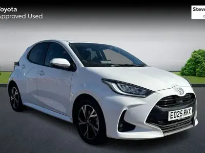 Used Toyota Yaris Design 116 HP (85 kW) 2025 White Hatchback