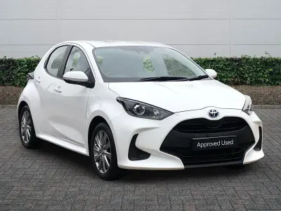 Used Toyota Yaris 116 HP (85 kW) 2024 Pure white Hatchback