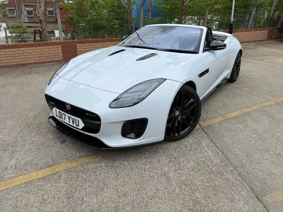 Usado Jaguar F-Type R-Dynamic 380 HP (279 kW) 2017 Branco Cabrios