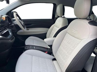 Nouă Fiat 500e La Prima 85 kW (116 CP) 2026 Negru Hatchback