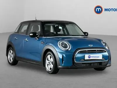 Usado Mini Cooper Classic 136 HP (100 kW) 2022 Azul Citadino