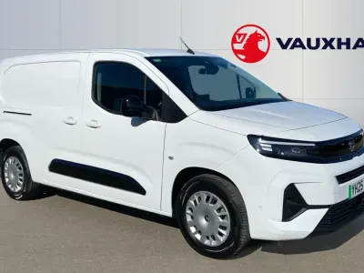 Używany Vauxhall Combo 100 kW (136 KM) 2025 Minivan