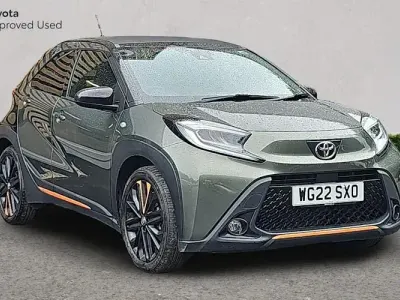 Used Toyota Aygo X Edition 72 HP (52 kW) 2022 Cardamon green bitone SUV