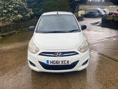 Used Hyundai i10 Classic 85 HP (62 kW) 2012 White Hatchback
