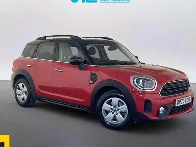 Używany Mini Cooper Classic 136 KM (100 kW) 2022 Czerwony Hatchback