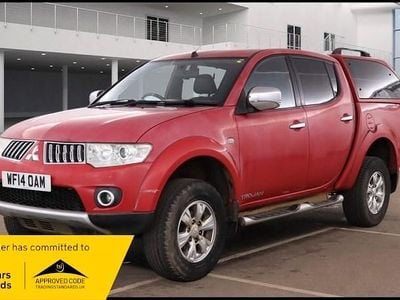 Red Used 2014 Mitsubishi L200 Pickup | £9,000 (A bit pricey)