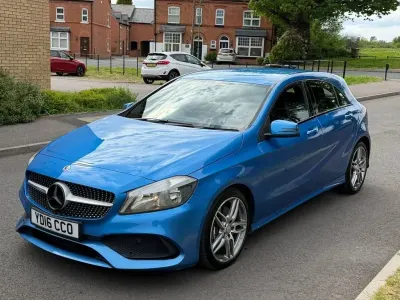 Usado Mercedes A220 AMG line 177 HP (130 kW) 2016 Azul Citadino