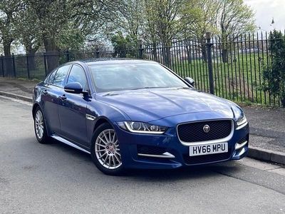Used Jaguar XE R-Sport 180 HP (132 kW) 2016 Blue Sedan