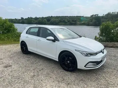 Used VW Golf VIII Life 110 HP (80 kW) 2022 White Hatchback