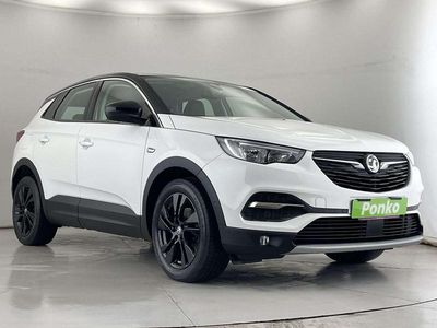 Used Vauxhall Grandland X Sport 130 HP (95 kW) 2018 White SUV