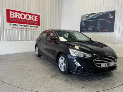 Używany Ford Focus Zetec 125 KM (91 kW) 2019 Czarny Hatchback